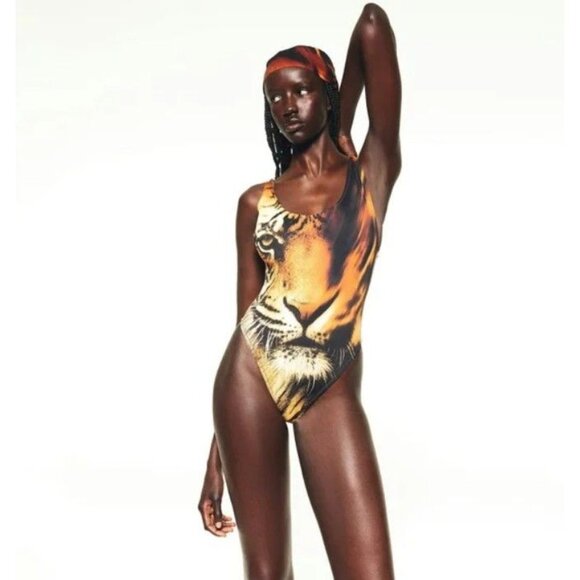 NWT Skims X Roberto Cavalli Scoop Neck One Piece In Tiger Face Print Size XL - Picture 3 of 16